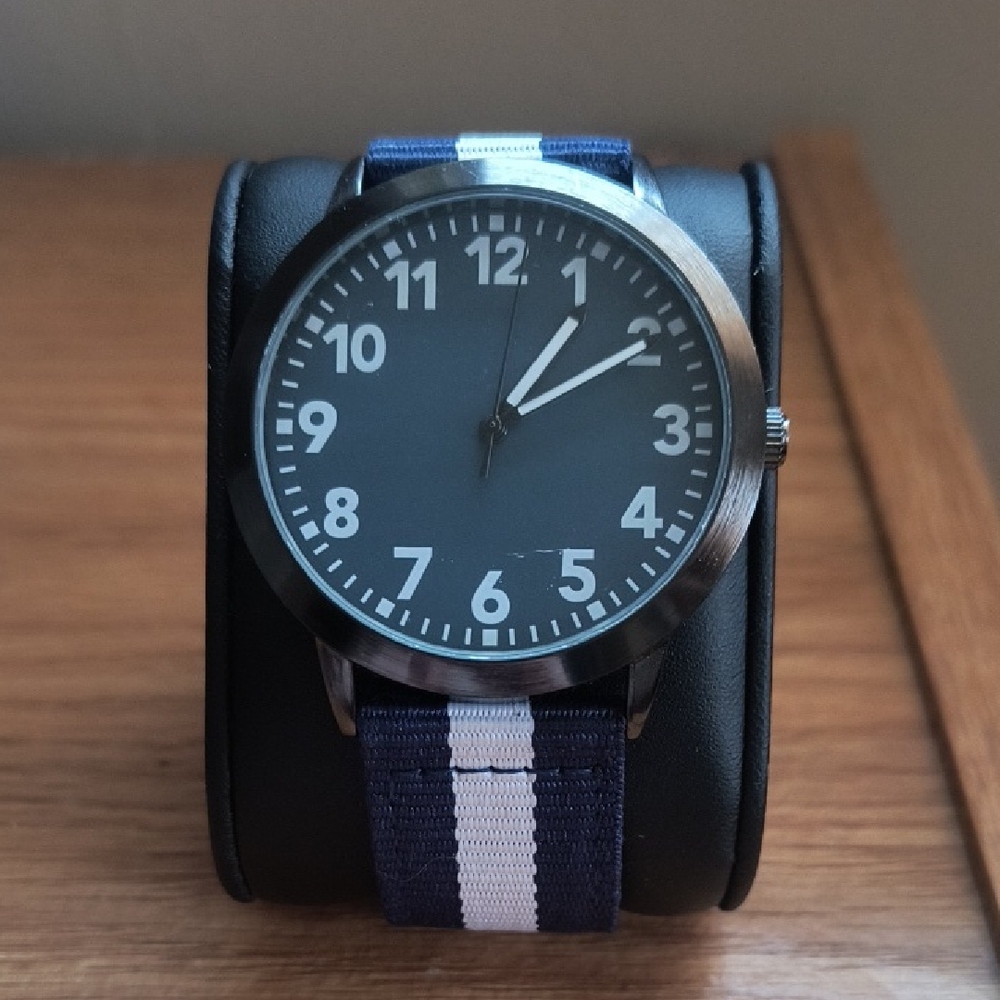 Classic Men's Watch with Navy and White Strap